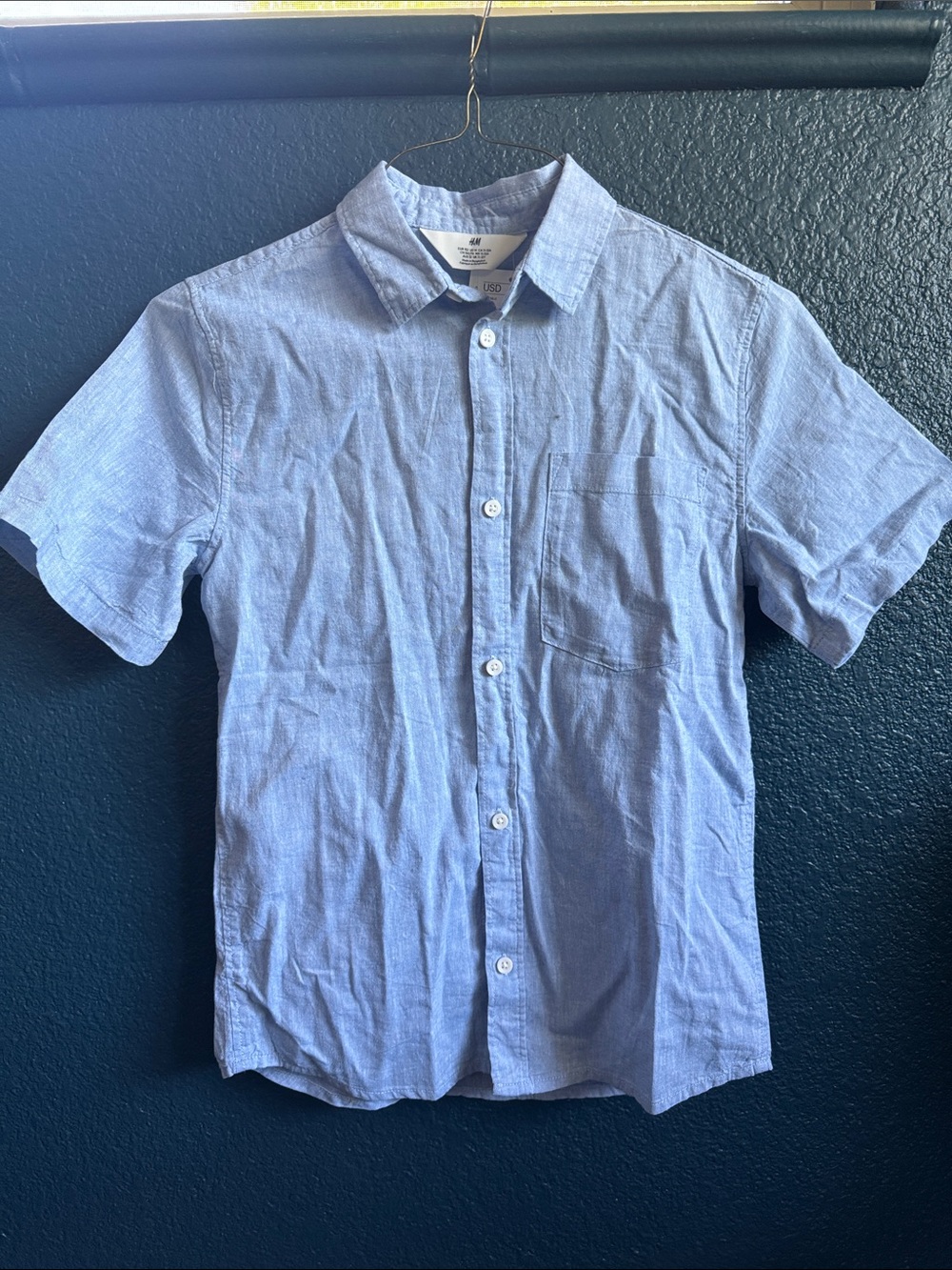 H&M Light Blue Short Sleeve Button-Down Shirt with Chest Pocket